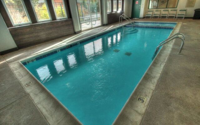 Gateway 5038 by RedAwning