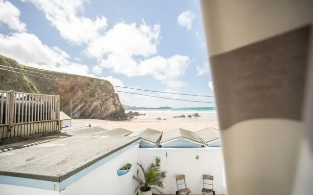 Lusty Glaze Beach Accommodation