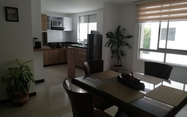 Cmodo Apartamento