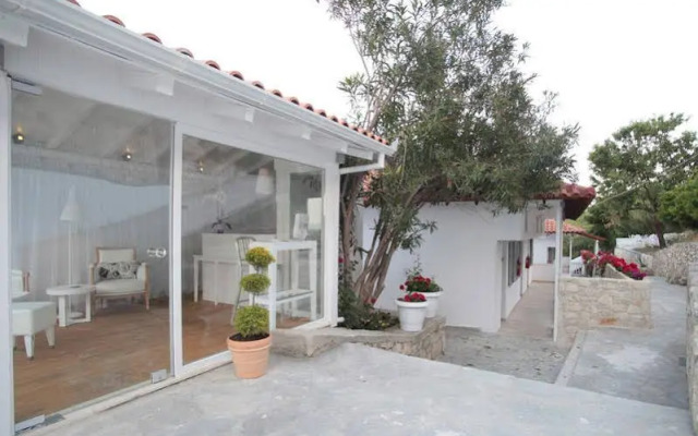 White Suites