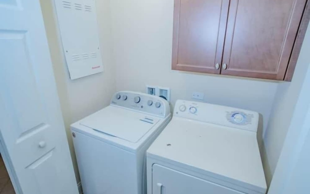 7521 MD - Reunion - Fantastic 3Bd Condo