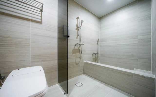 Brown Dot Hotel Pyeonghwa plaza