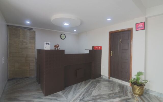 OYO 19292 55 Pillars House