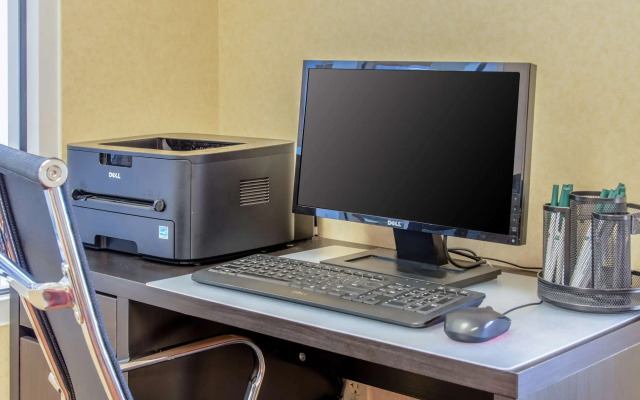 Quality Inn Junction City - Near Fort Riley