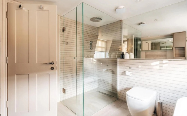 Modern Central Bath Apartment