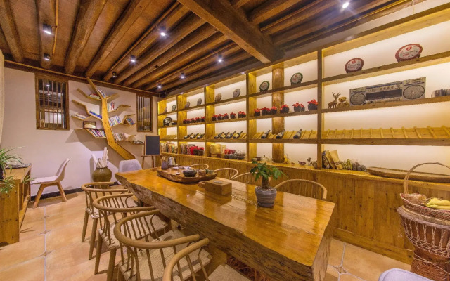 Lijiang Village House