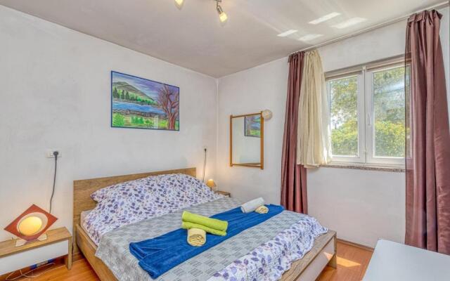 Holiday House Mir