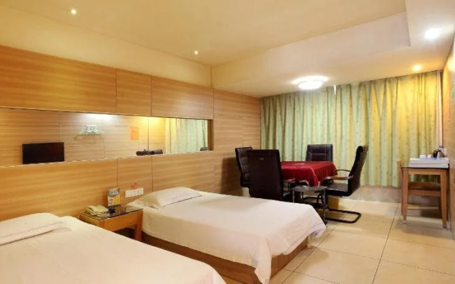 Yunqi Hotel