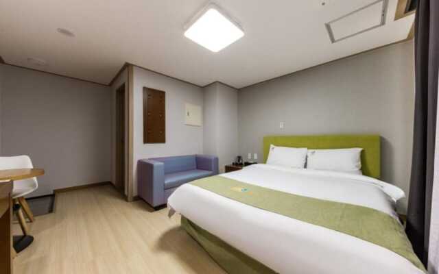 Boryeong (Daecheon) Mud Beach Hotel