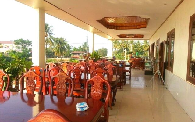 Mekong Breeze Hotel