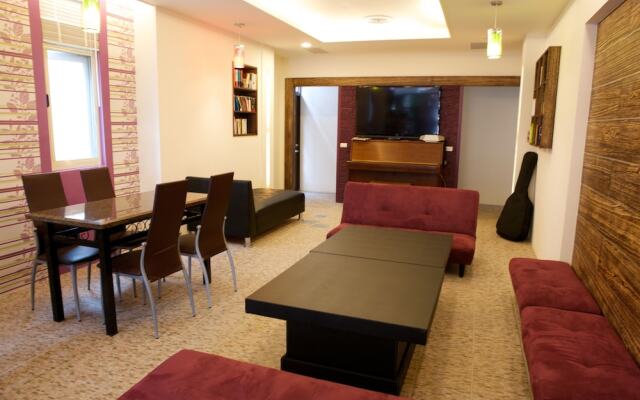 Happy Island Hostel - Vegetarian Guest Only