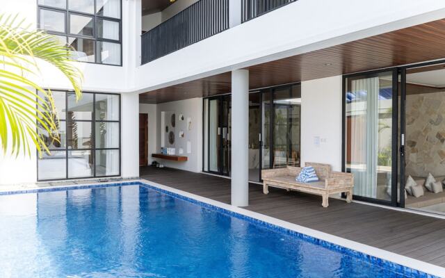 Sunshine City View Villa 6BR wth a private Heated Pool