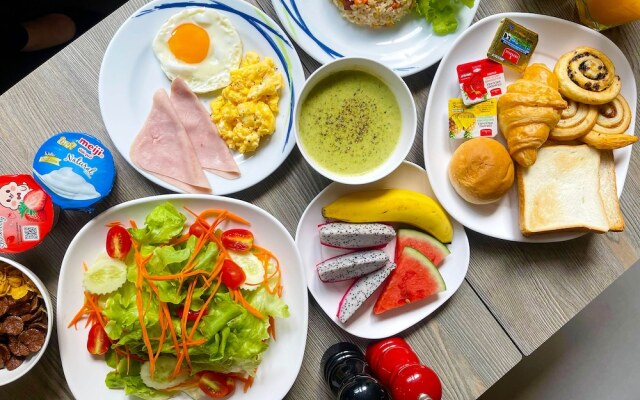 Holiday Inn Express Bangkok Sathorn