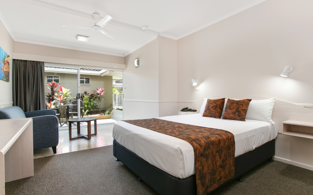 Comfort Inn Cairns City – Guest Rooms – Cairns