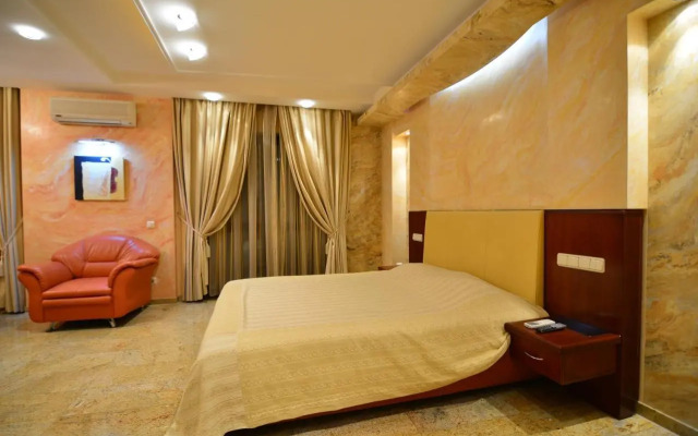 Prestige Hotel