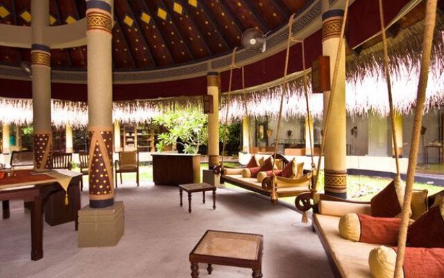 J Resort Alidhoo