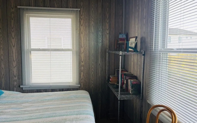 Paper Chase 4 Bedroom Home by RedAwning