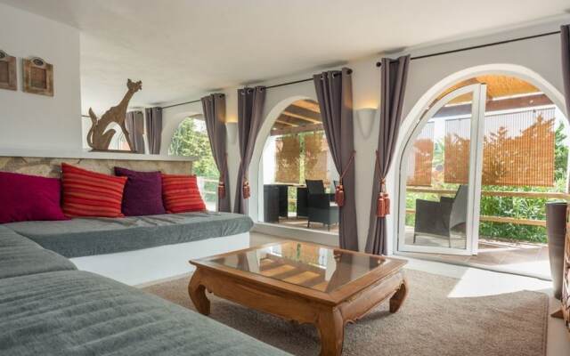 Boutique Style Villa w/ Pool