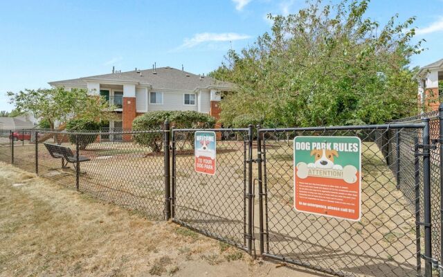 Onsite Gym Pool Fast Wifi More