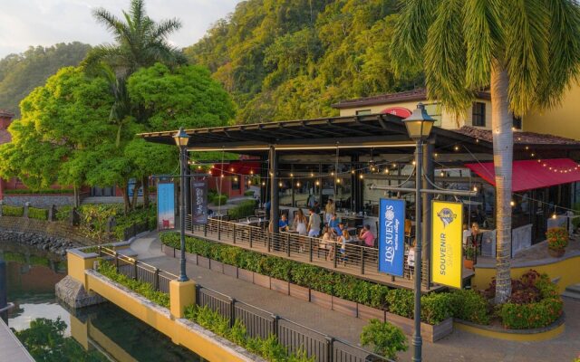 Bella Vista 2D - 3 bdr - 3 1 2 Bath