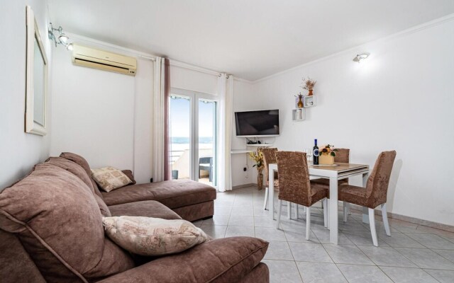 Nice Apartment in Krusevo With Jacuzzi, Wifi and 1 Bedrooms