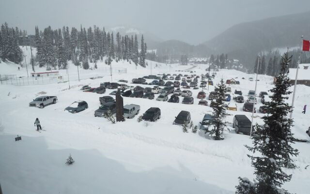 Apex Inn 1 Bdrm Suite 305-306 2 Bedroom Condo