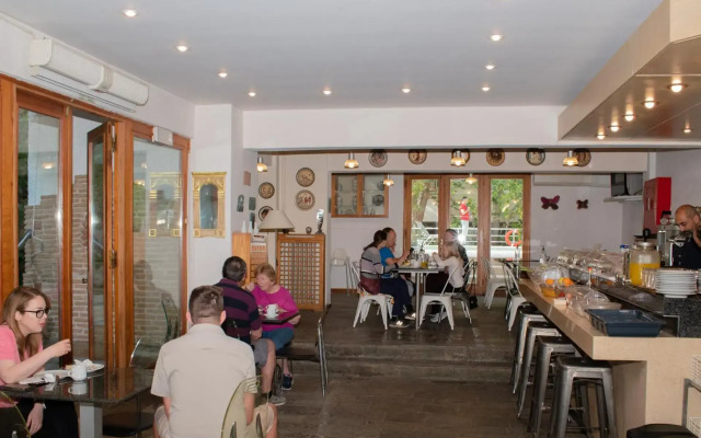 Stefanakis Hotel & Apartments