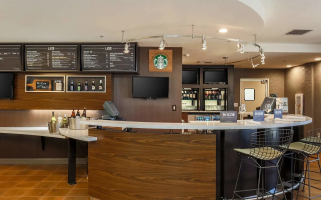 Courtyard Roseville Galleria Mall/Creekside Ridge Drive