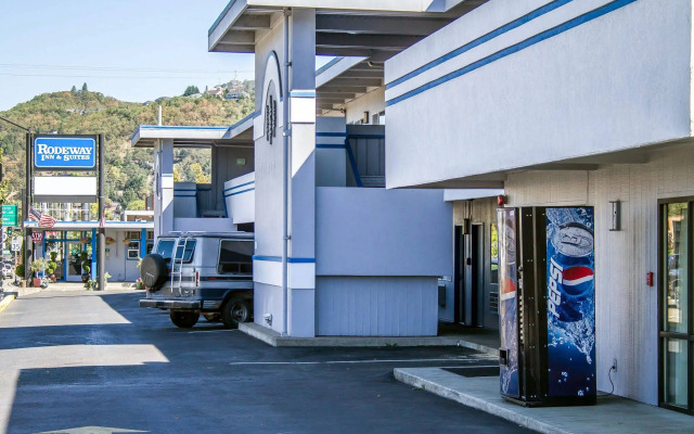 Rodeway Inn & Suites Roseburg
