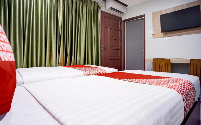 Collection O Gapura Hotel Near Parapat Penatapan Danau Toba