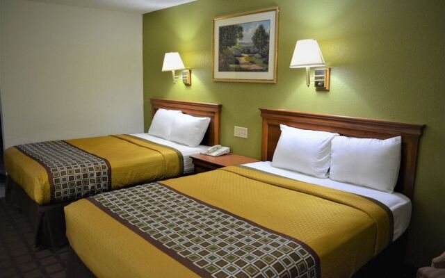 Bloomer Inn & Suites