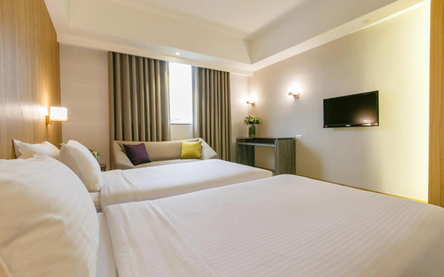 Highness Hotel