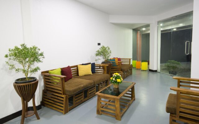 Avora Hotel