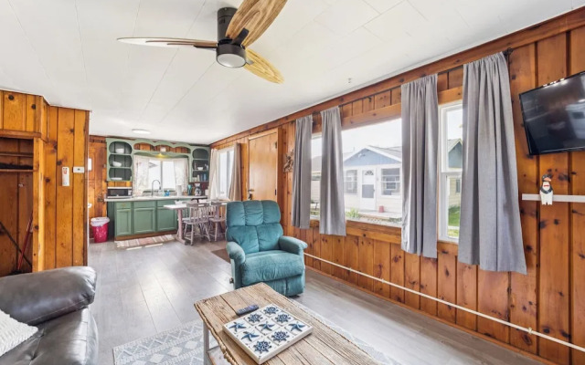 Barefoot Beach Resort