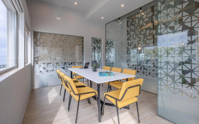 Hotel Avra by Smile hotels
