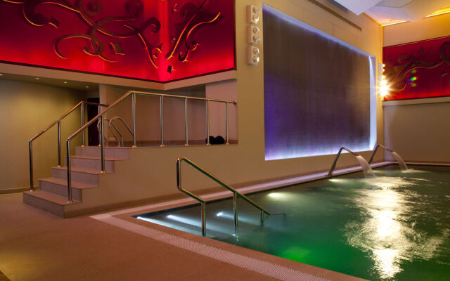 Al Faisaliah Suites