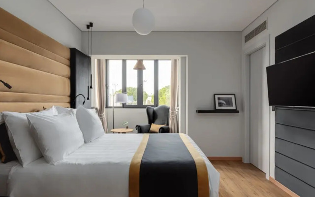 Athenian Riviera Luxurious Residence