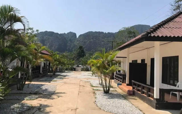 Somsiri Resort
