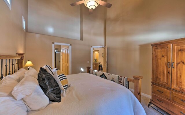 Spacious Pinetop Country Club Cabin w/ Deck!