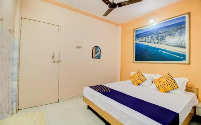 Sristi Palace by OYO Rooms