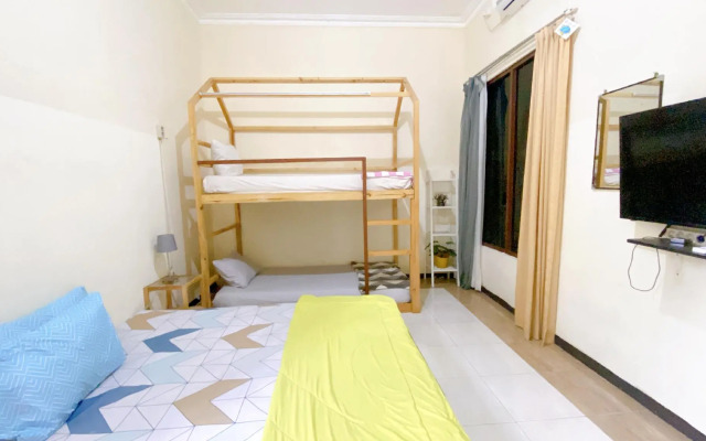 Green Surabaya Homey