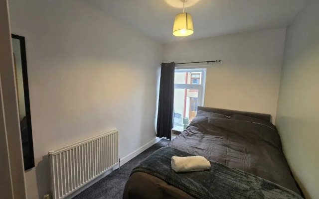 Newly Renovated 4 Bedroom House