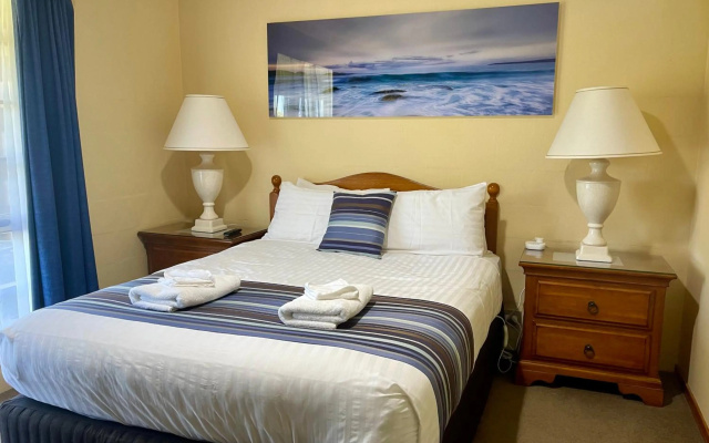 Swansea Cottages & Lodge Suites – Guest Rooms – Swansea