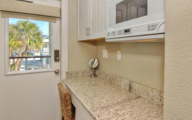 Bungalow Beach Place 5 by RedAwning