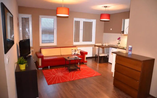Senator Warsaw Apartments