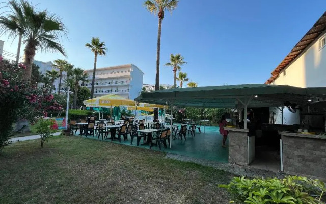 Malibu Garden Resort Hotel