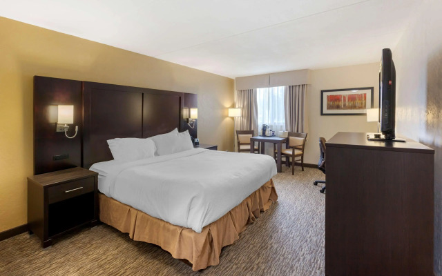 Best Western Plus Mariposa Inn & Conference Centre