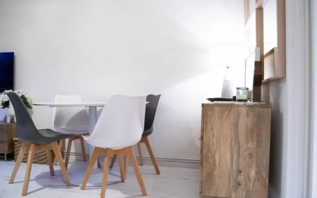 Beautiful Battersea Flat - 4 Guests