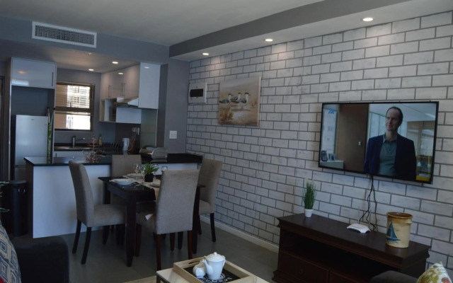 Accommodation Front - Beautiful & Spacious 4 Sleeper