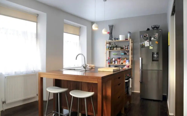 Central Apartment for the Fringe